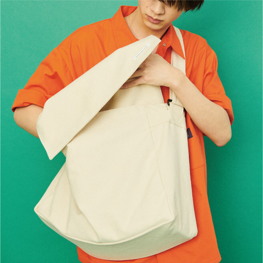 Big shoulder bag